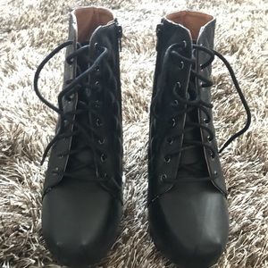 Charlotte Russe Heeled Boots 👢 😍❤️